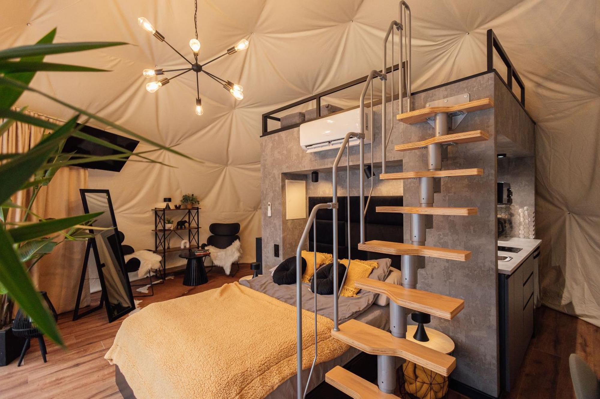 Domki I Glamping Naleczow - Pod Lysa Gora Zewnętrze zdjęcie