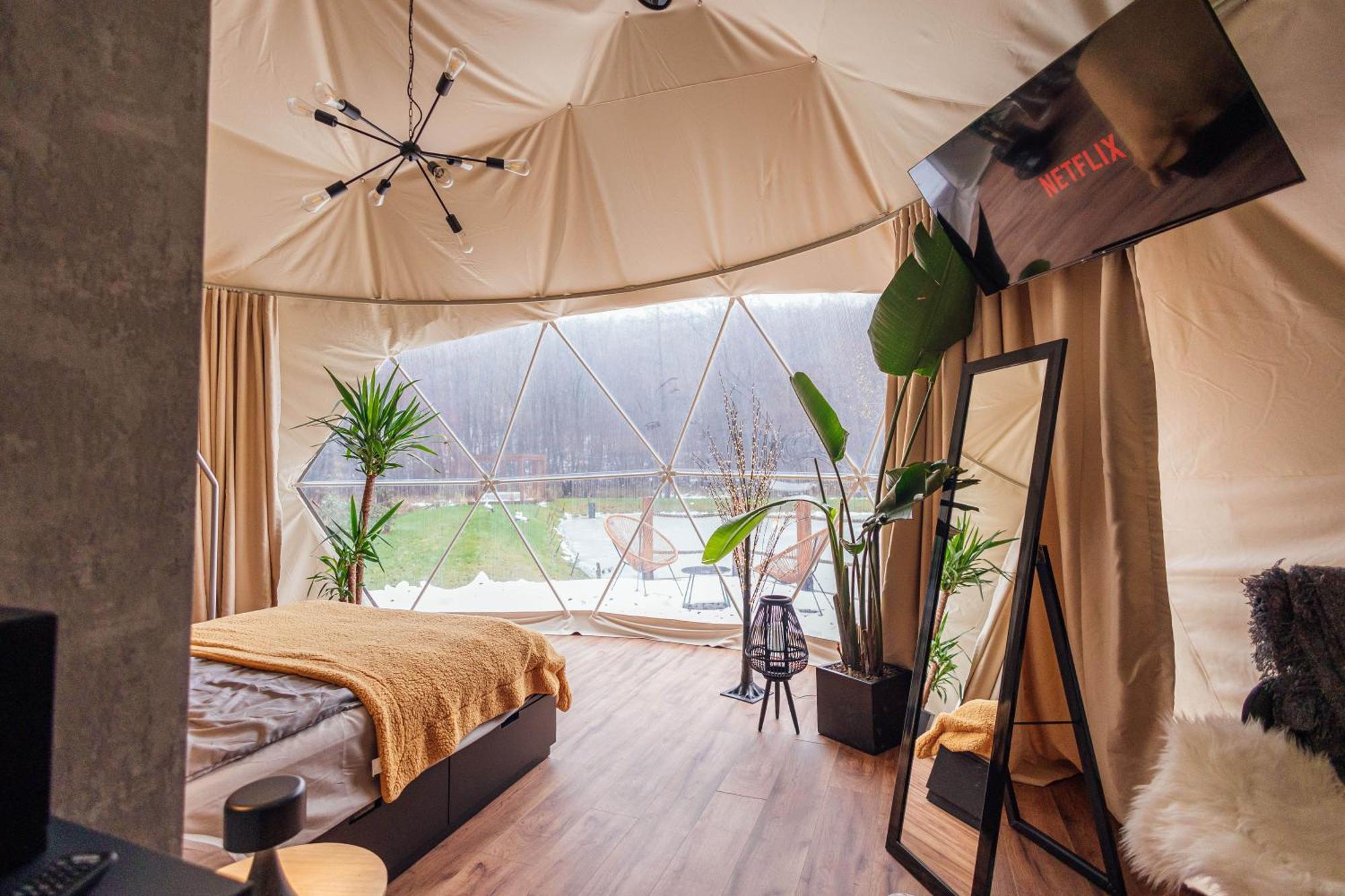 Domki I Glamping Naleczow - Pod Lysa Gora Zewnętrze zdjęcie