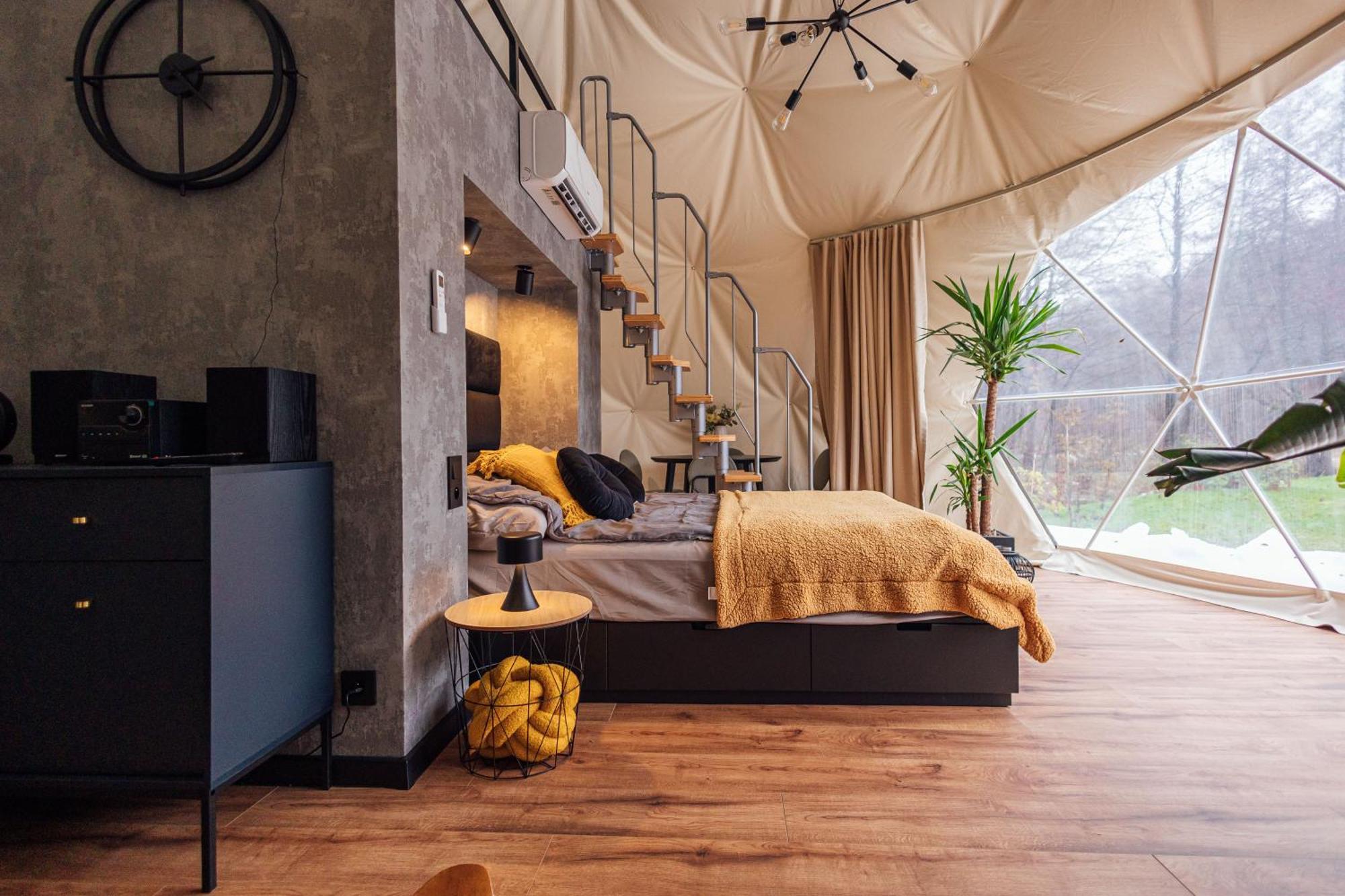 Domki I Glamping Naleczow - Pod Lysa Gora Zewnętrze zdjęcie